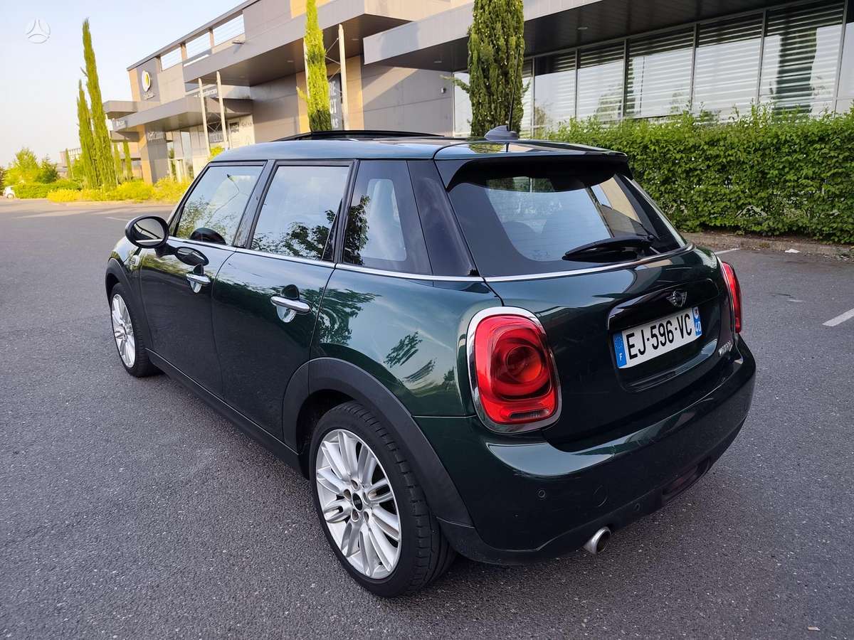 Mini Cooper, 1.5 l., hatchback