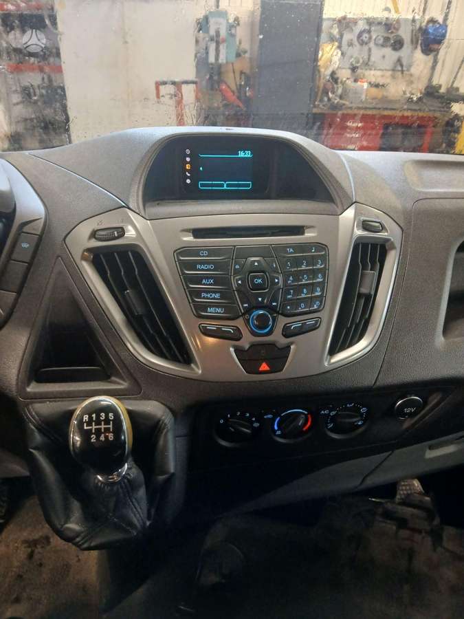 Ford Transit Custom dalimis