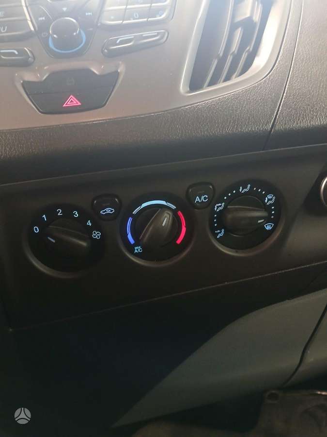 Ford Transit Custom dalimis