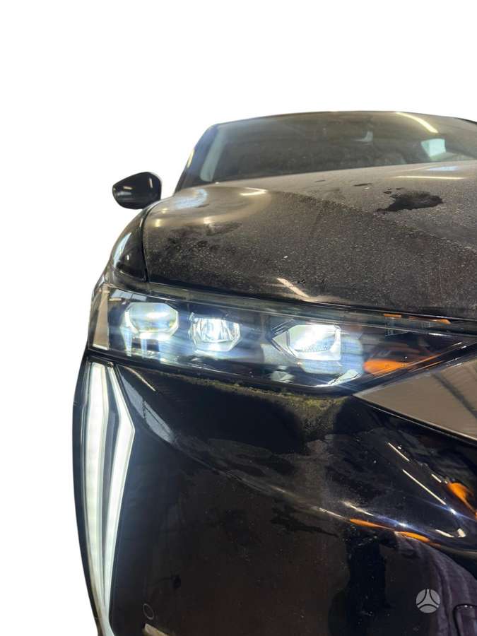 DS Automobiles DS4 по частям