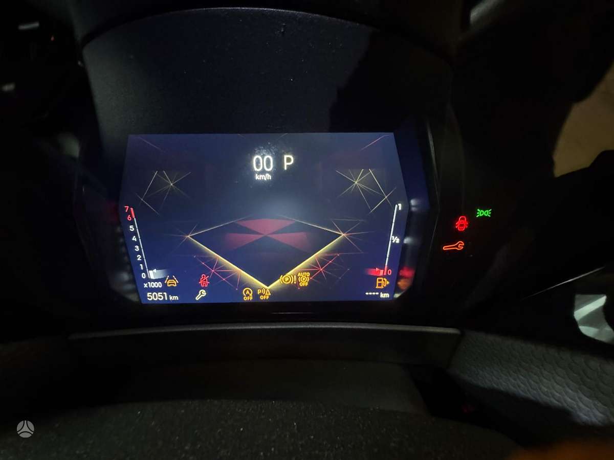 DS Automobiles DS4 dalimis