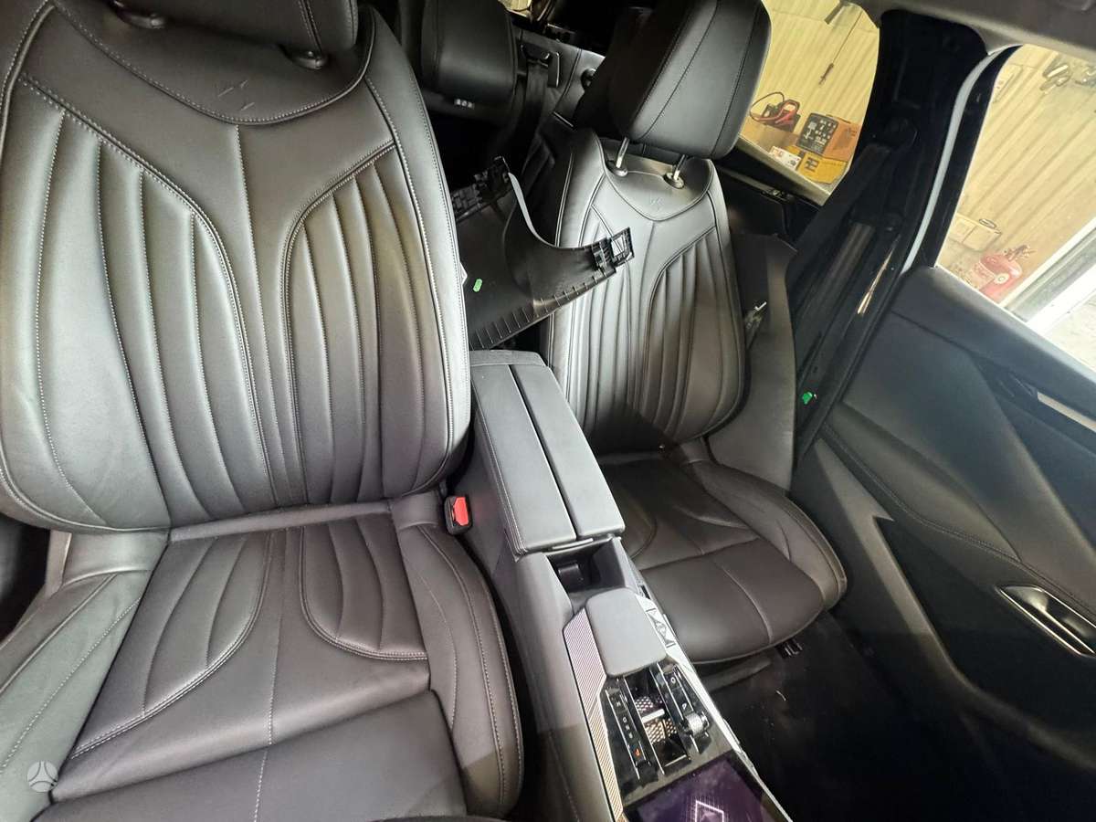 DS Automobiles DS4 dalimis
