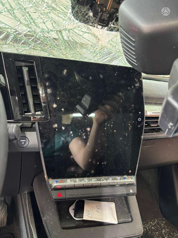 Renault Scenic E-Tech dalimis