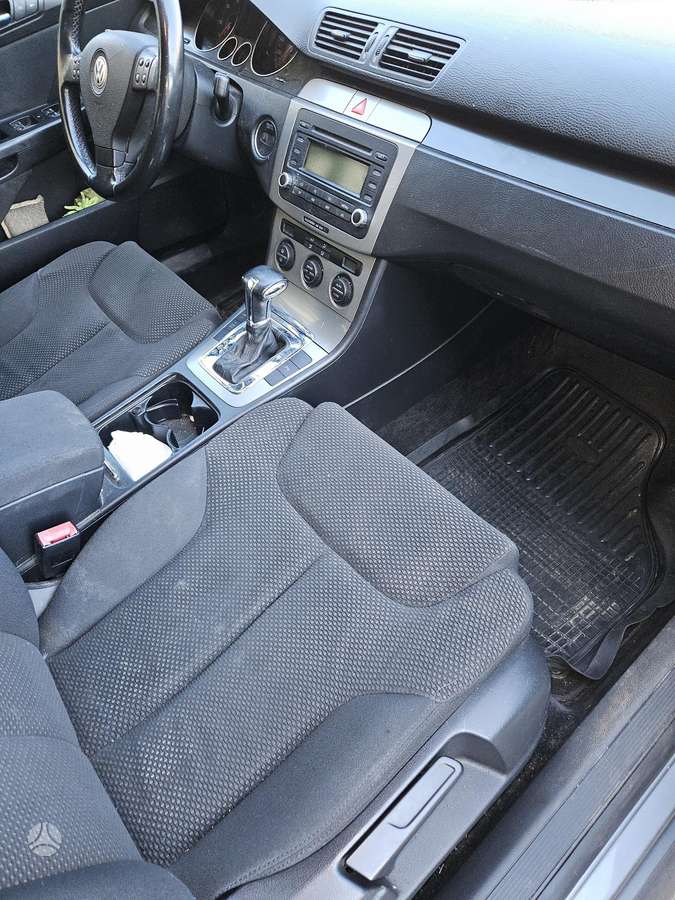 Volkswagen Passat - 10