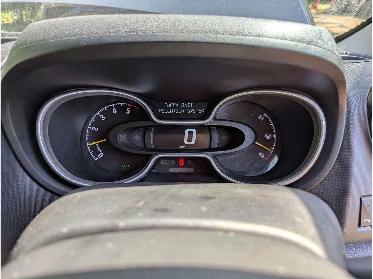 Opel Vivaro engine