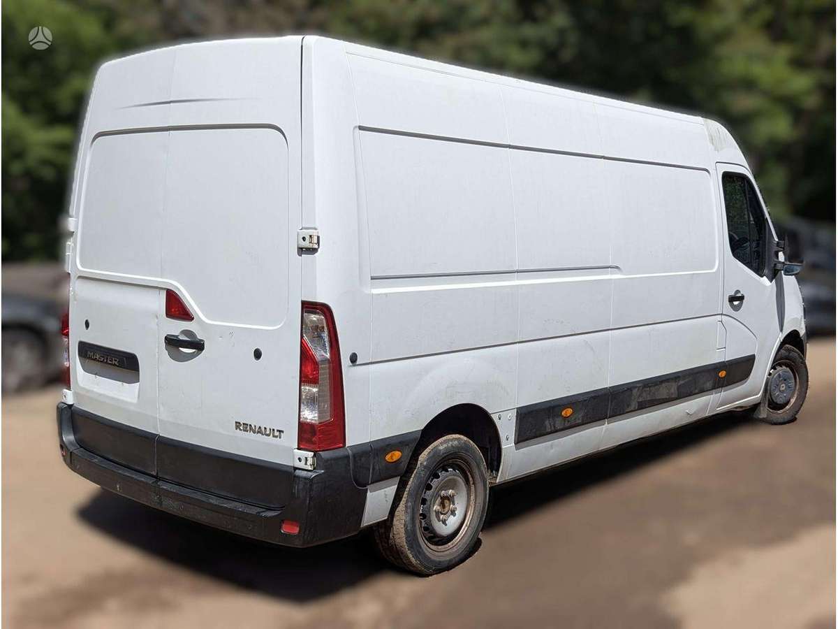 Renault Master engine
