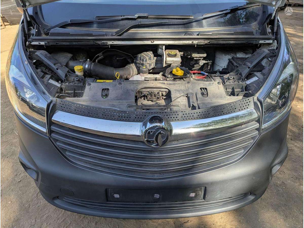 Opel Vivaro engine
