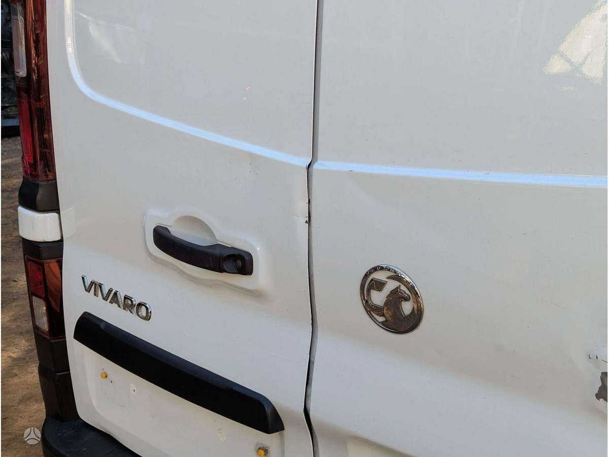 Opel Vivaro engine