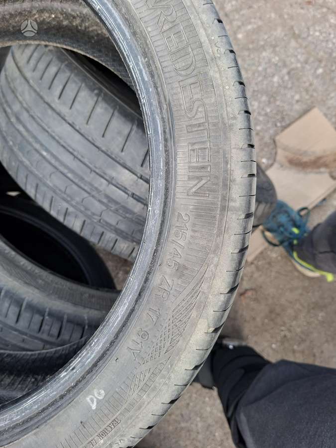 Vredestein, vasarinės 215/45 R17