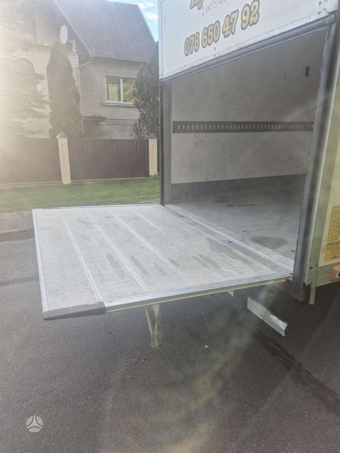Ford Transit, box trucks / box vans