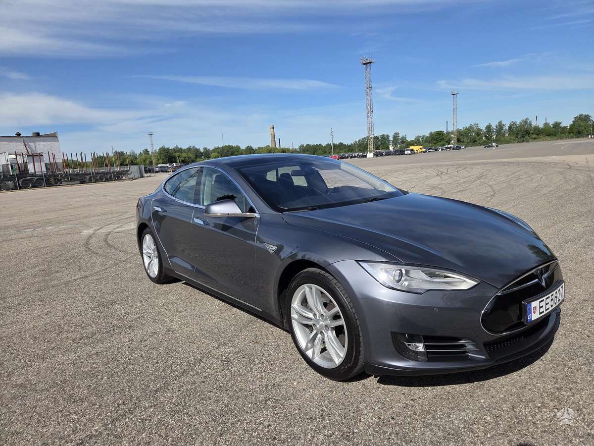 Tesla Model S, 85 кВт·ч, Седан