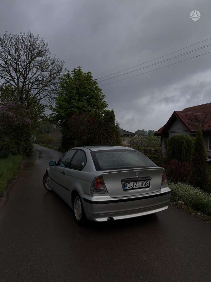 BMW 316, hatchback