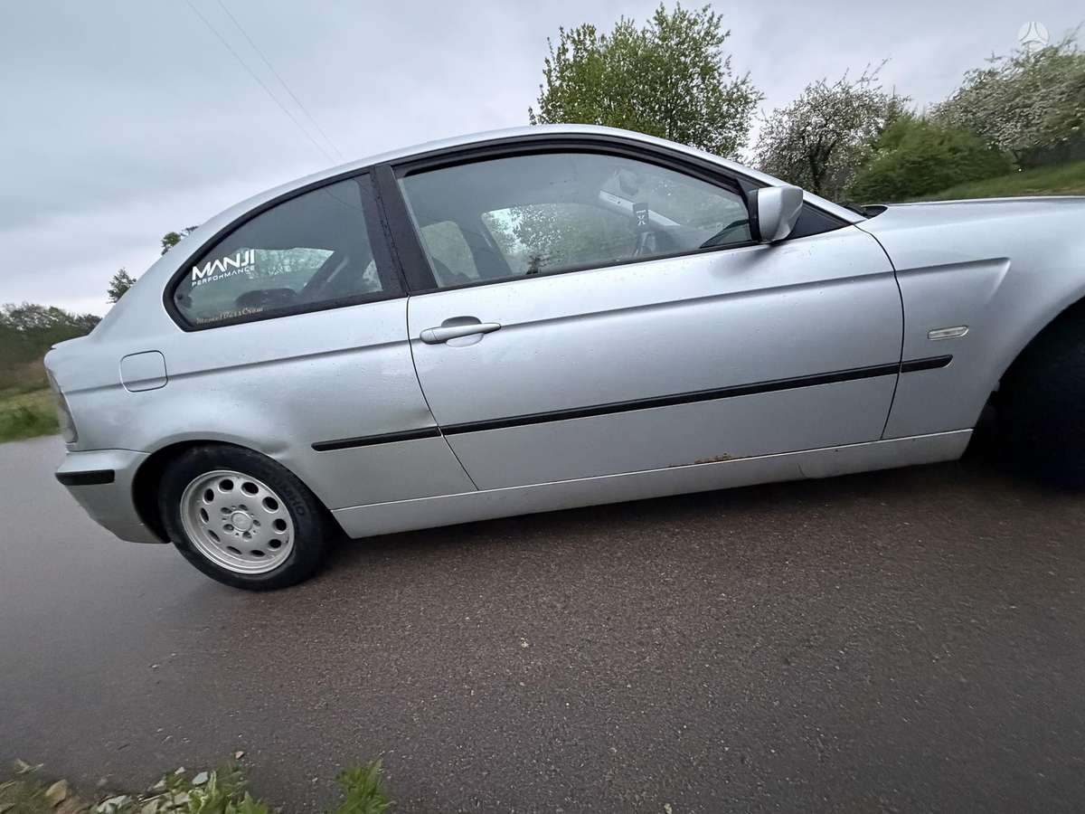 BMW 316, hatchback