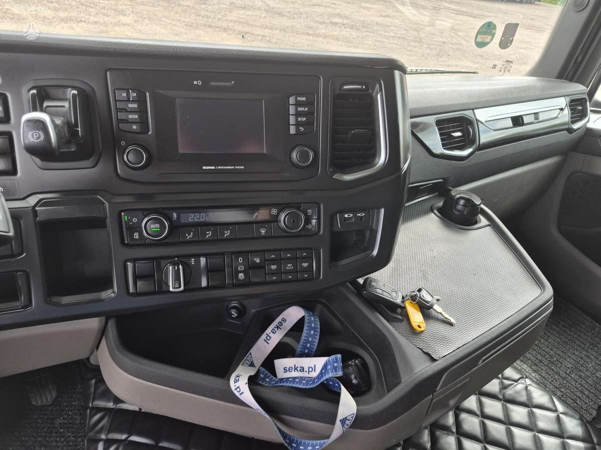 Scania R450 retarderis + kompresorius, double sleeper