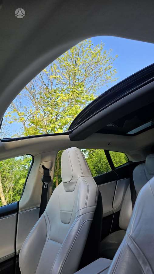 Tesla Model S, 85 kWh, hatchback