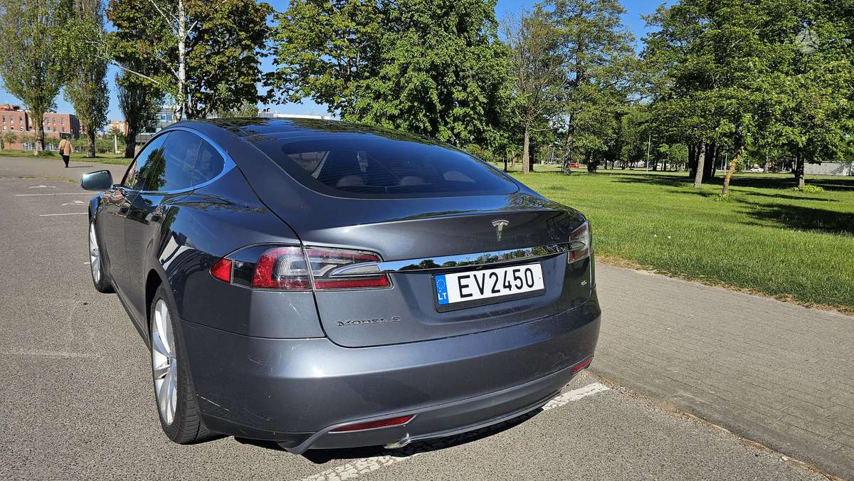 Tesla Model S, 85 kWh, hatchback