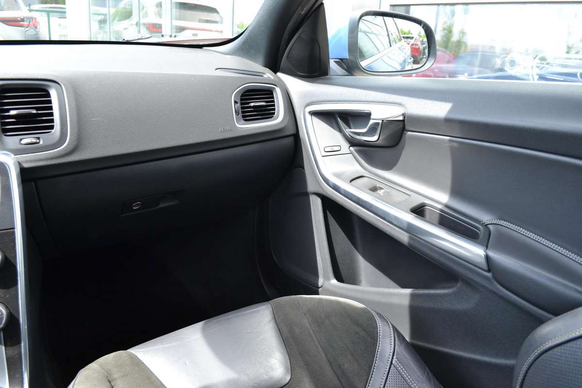 Volvo V60, 2.0 l., universalas