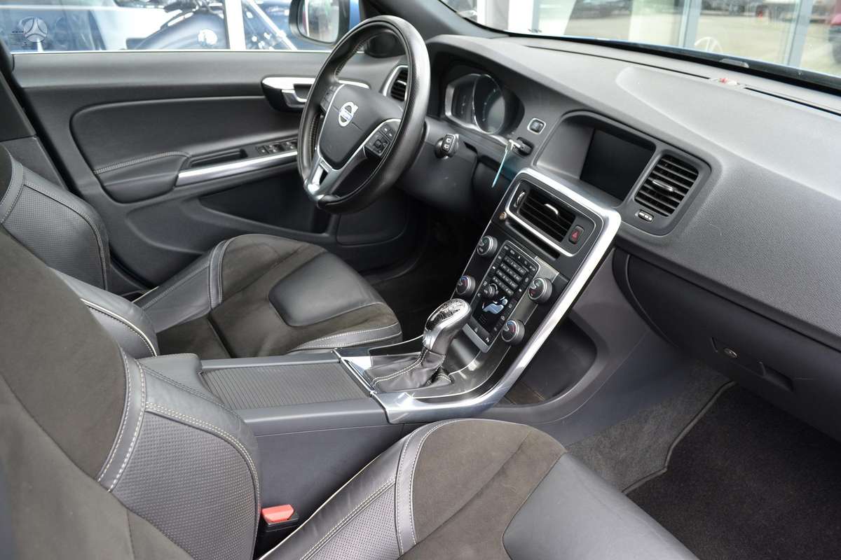 Volvo V60, 2.0 l., universalas