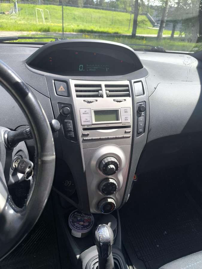 Toyota Yaris - 2