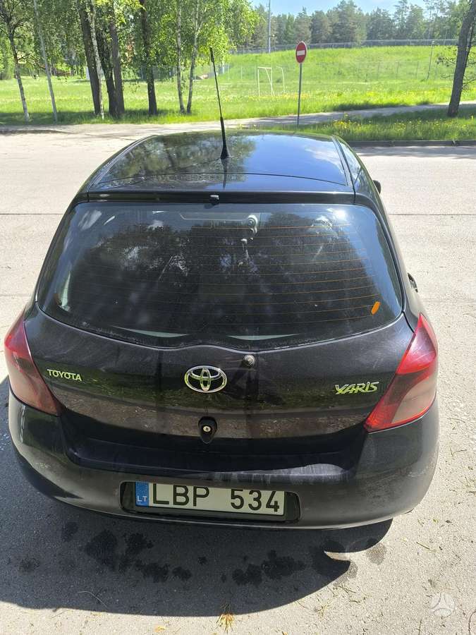 Toyota Yaris - 8