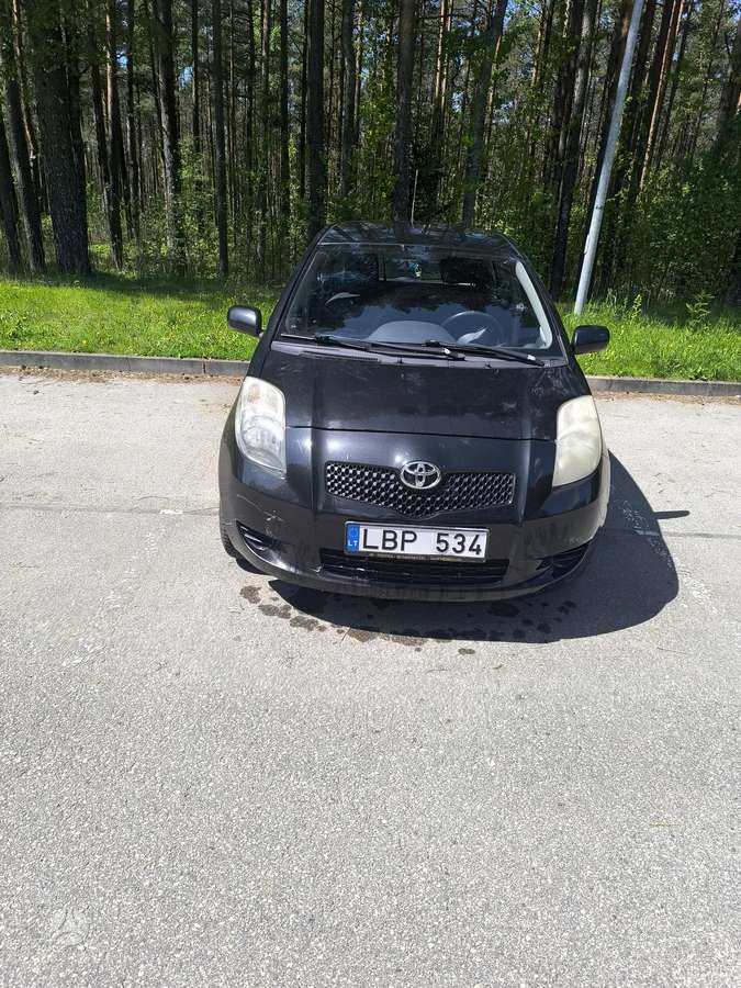 Toyota Yaris - 1