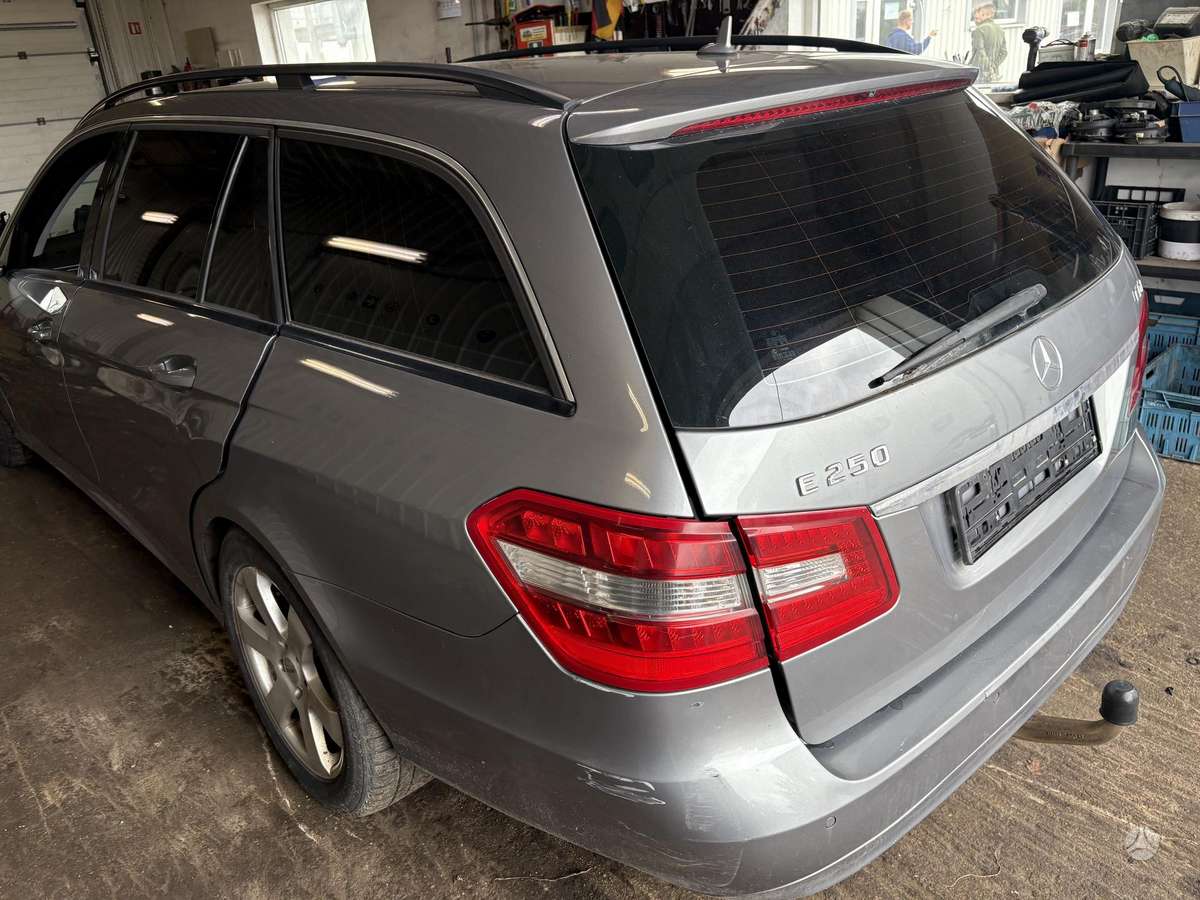 Mercedes-Benz E250 37068366700