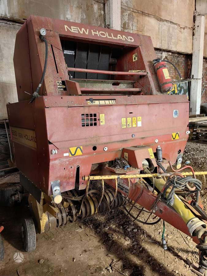 New Holland 650_parduodamas dalimis!, balers