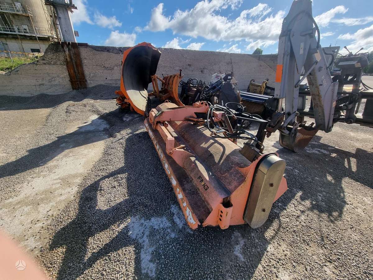 Bobcat 519, statybos ir kelių tiesimo technika