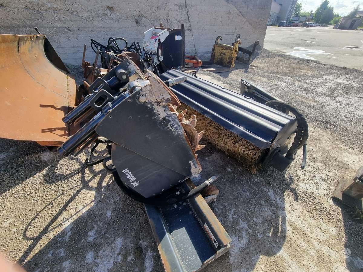 Bobcat 519, statybos ir kelių tiesimo technika