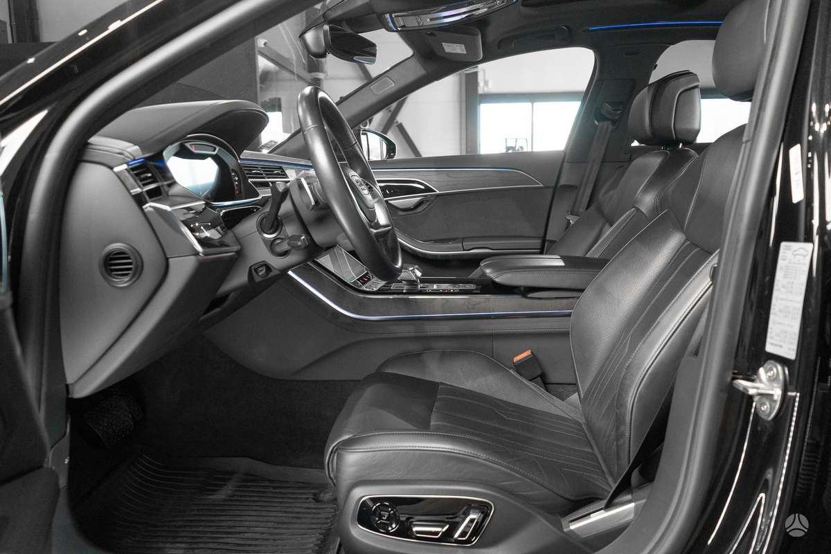 Audi A8, 3.0 l., Седан
