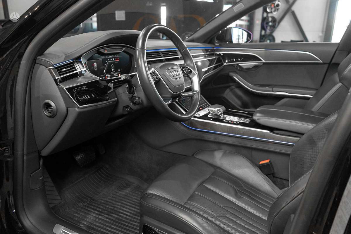 Audi A8, 3.0 l., Седан