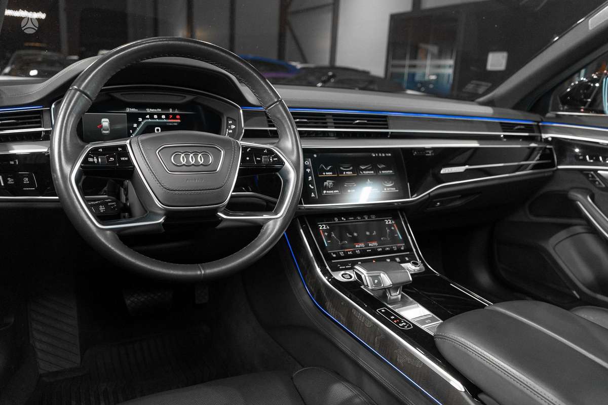Audi A8, 3.0 l., Седан