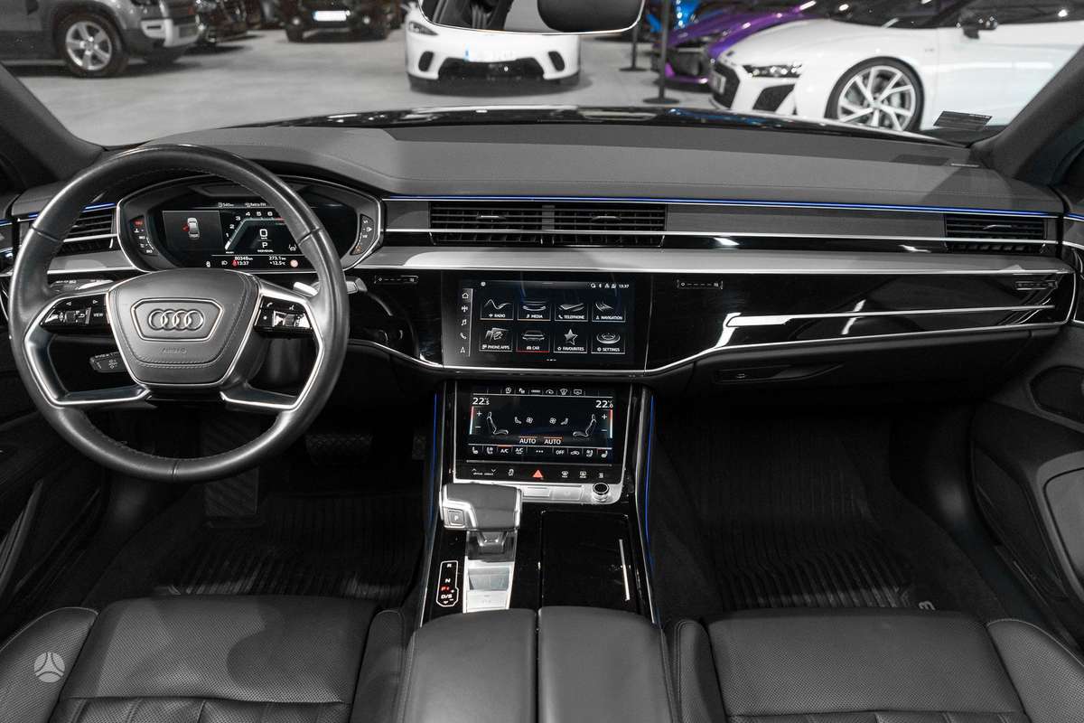 Audi A8, 3.0 l., Седан