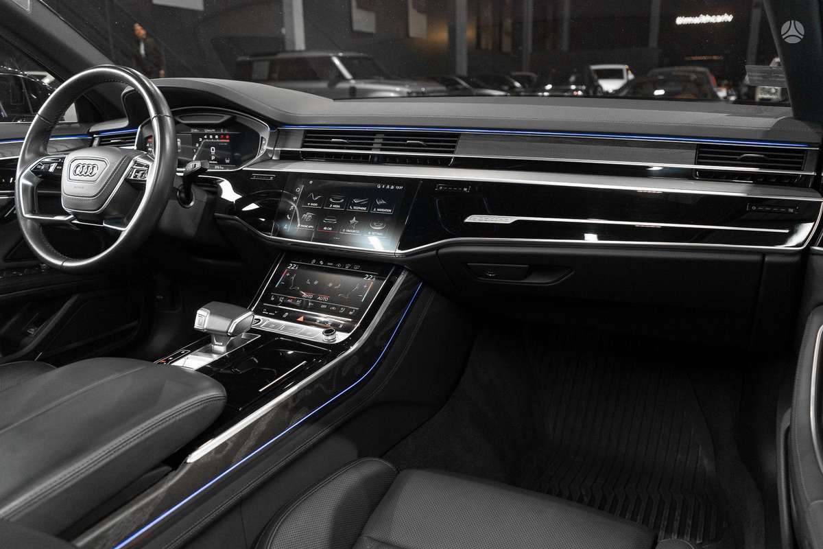 Audi A8, 3.0 l., Седан