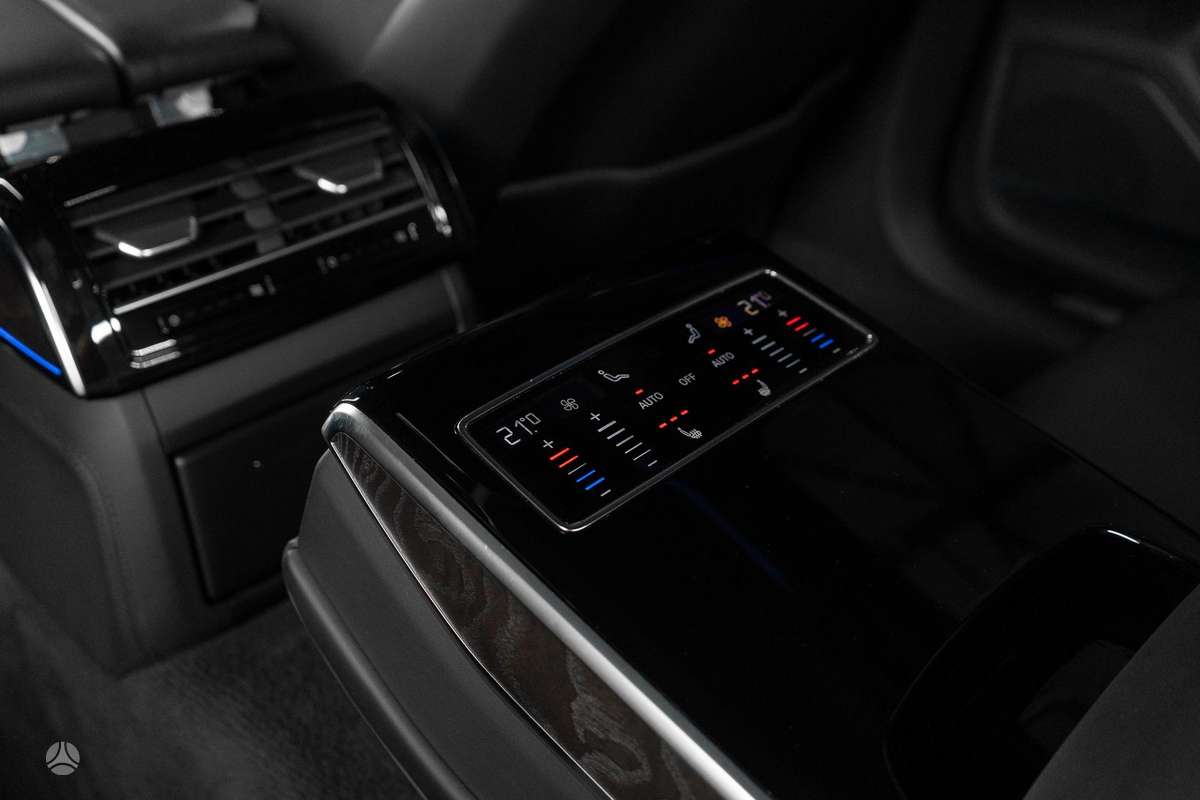 Audi A8, 3.0 l., Седан