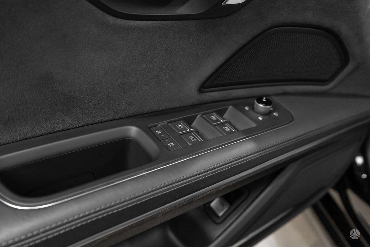 Audi A8, 3.0 l., Седан