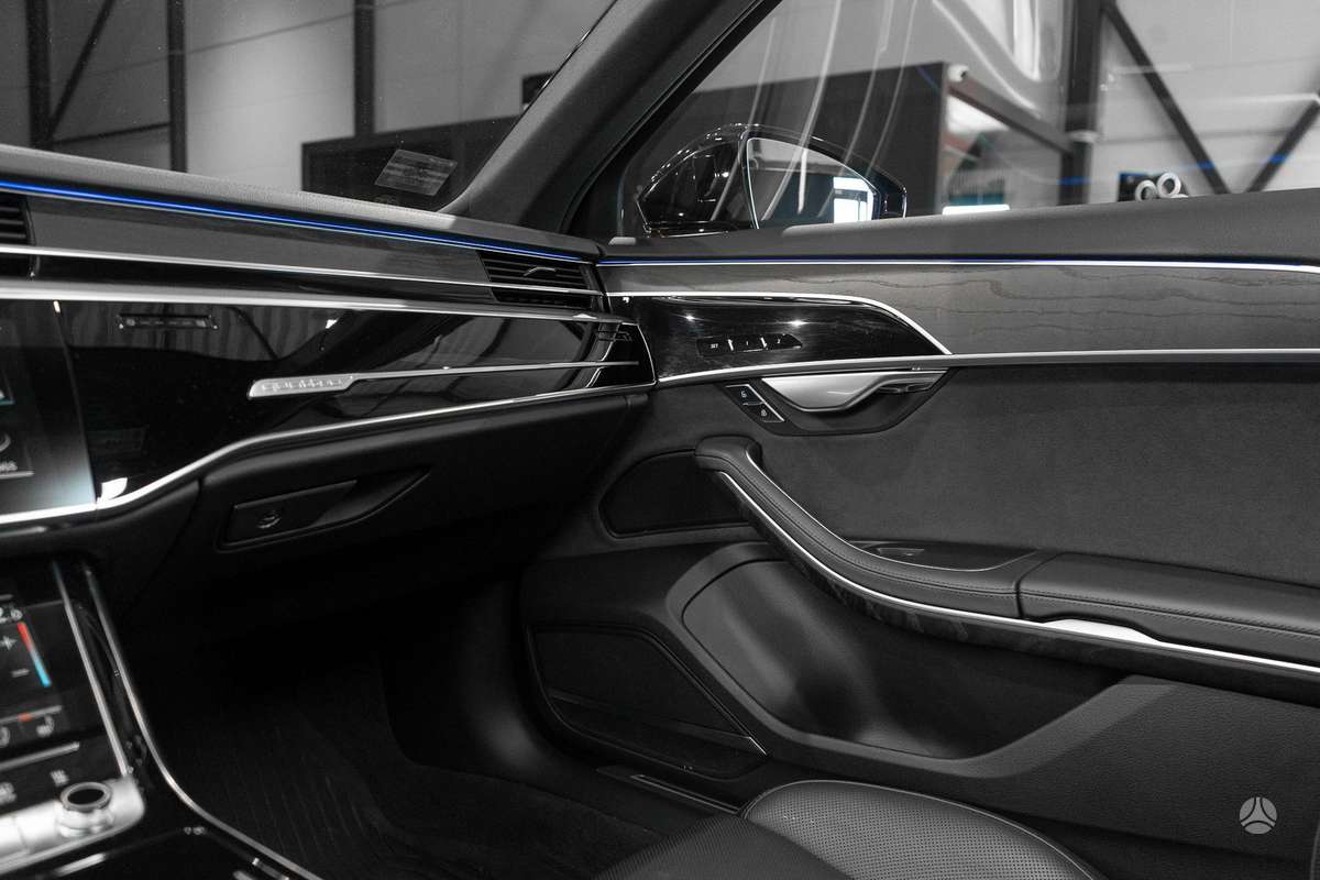 Audi A8, 3.0 l., Седан