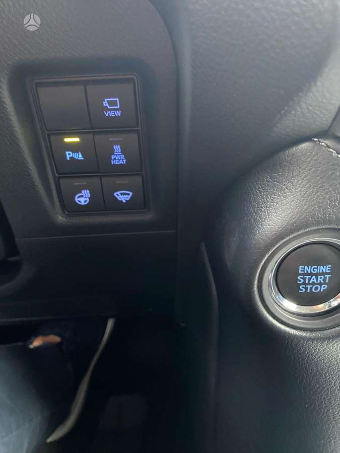 Toyota Land Cruiser - 12