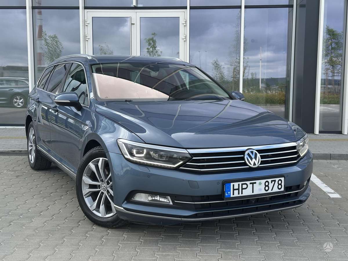 Volkswagen Passat - 1