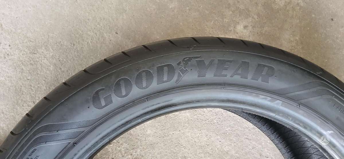 Goodyear, summer 235/45 R18