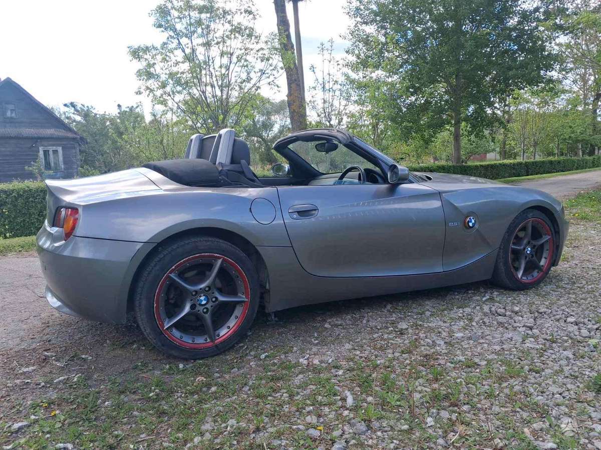 BMW Z4, 2.5 l., convertible