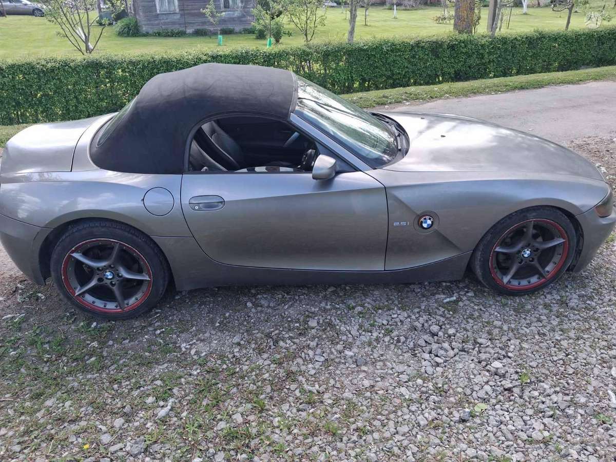 BMW Z4, 2.5 l., convertible