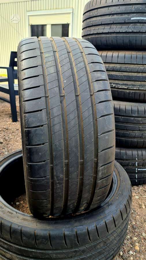 Bridgestone Potenza S005, summer 235/35 R19