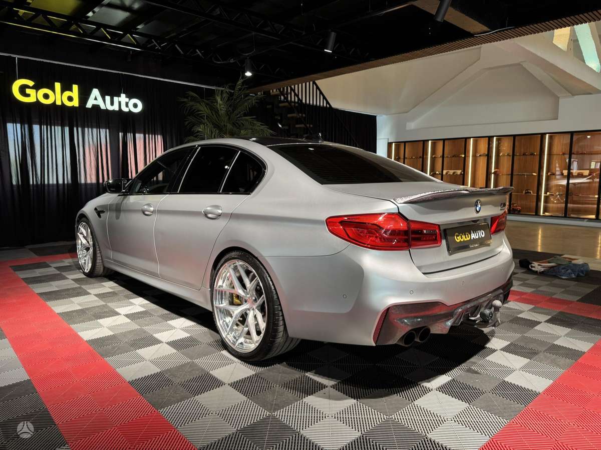 BMW M5, 4.4 l., Седан