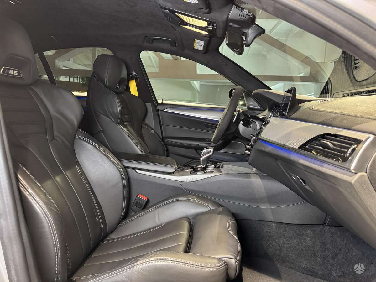 BMW M5, 4.4 l., Седан