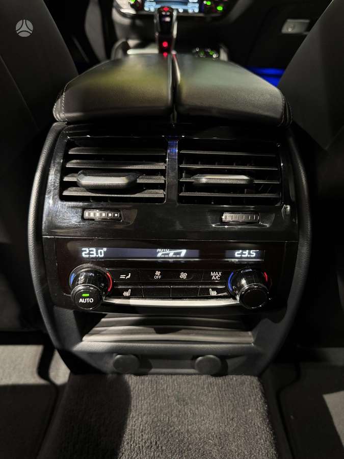 BMW M5, 4.4 l., saloon / sedan