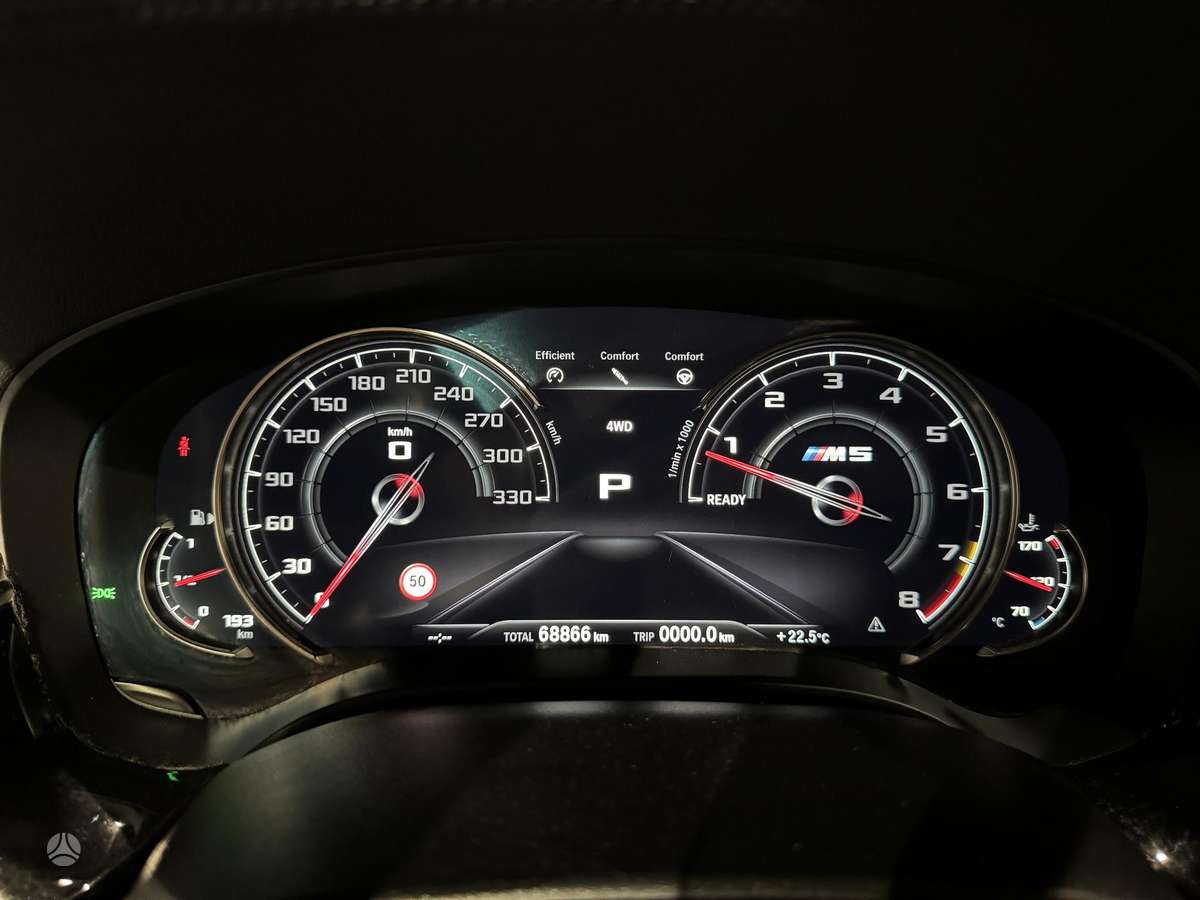 BMW M5, 4.4 l., saloon / sedan