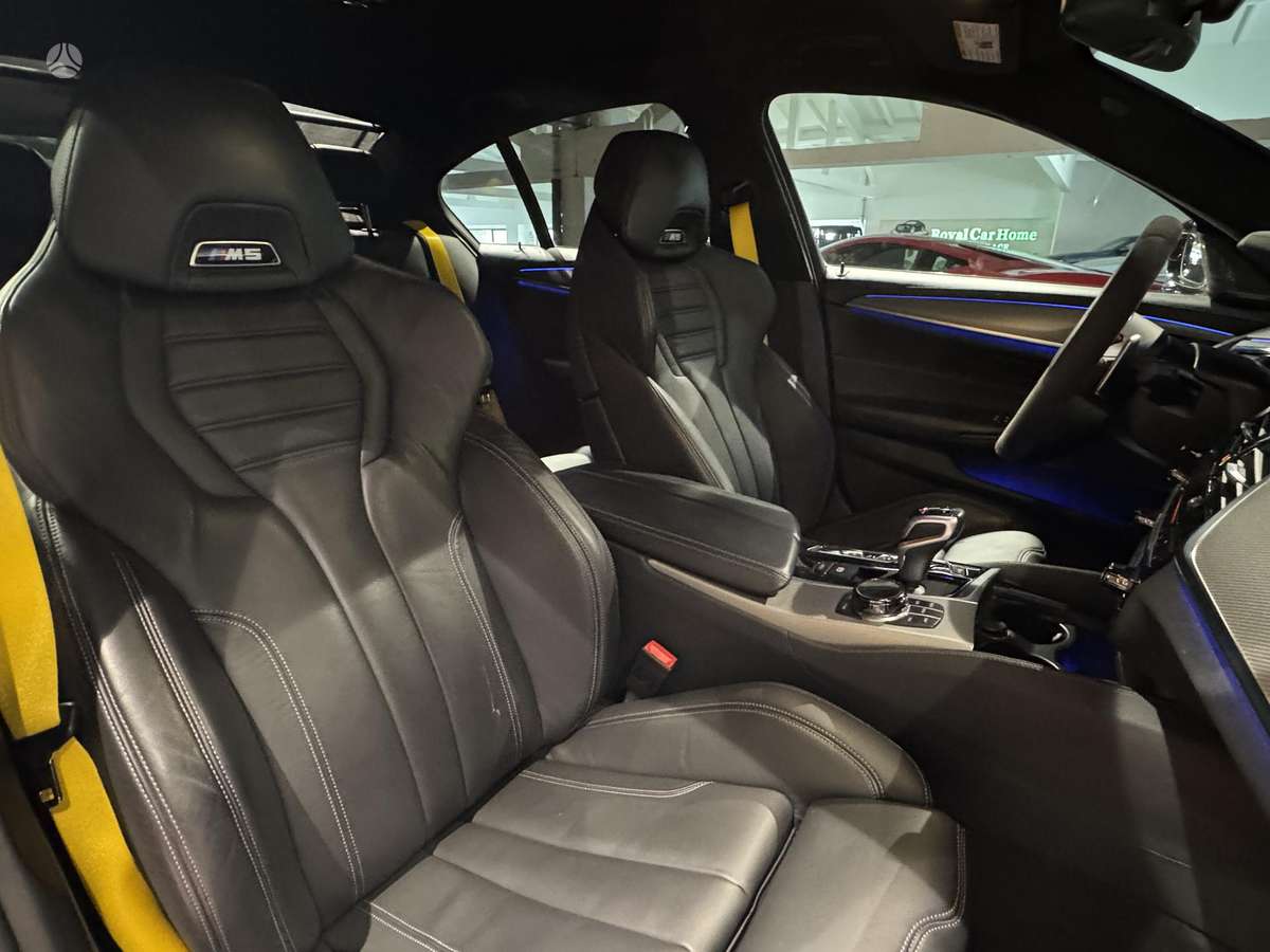 BMW M5, 4.4 l., saloon / sedan