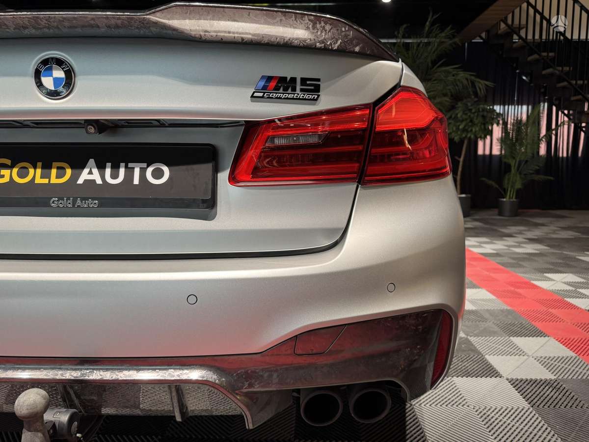 BMW M5, 4.4 l., Седан