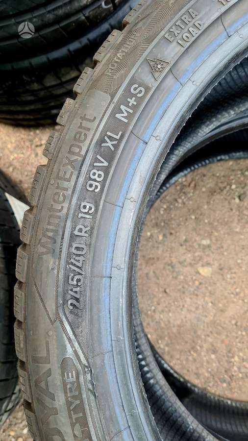 Uniroyal Winterexpert, winter 245/40 R19